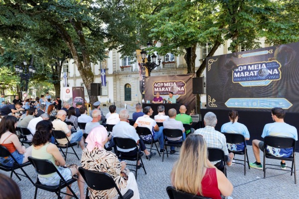 A 40ª Meia Maratona de Viseu em versão noturna